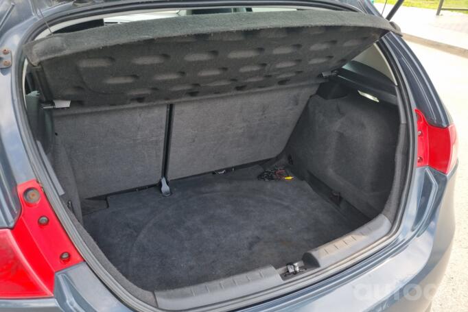 SEAT Leon 2 generation Hatchback 5-doors