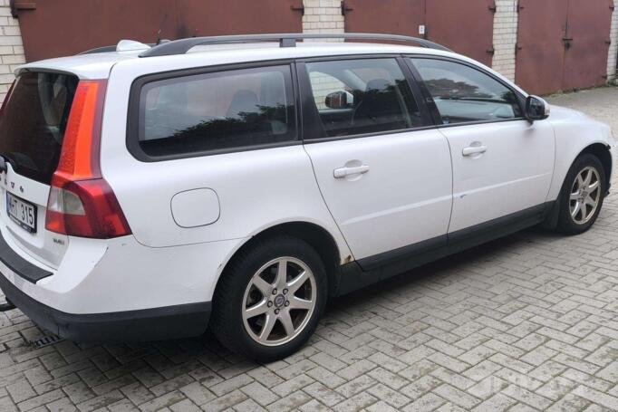 Volvo V70 2 generation [restyling] wagon 5-doors