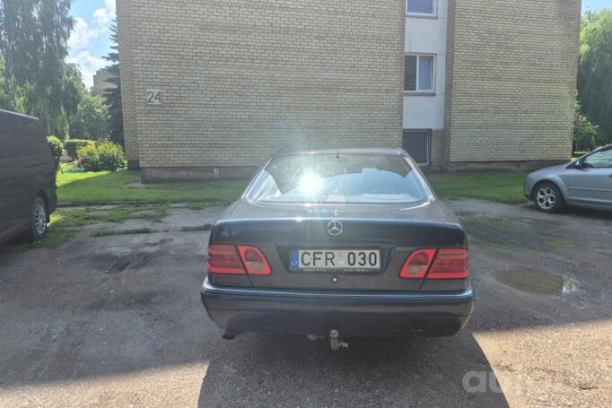 Mercedes-Benz E-Class W210 Sedan