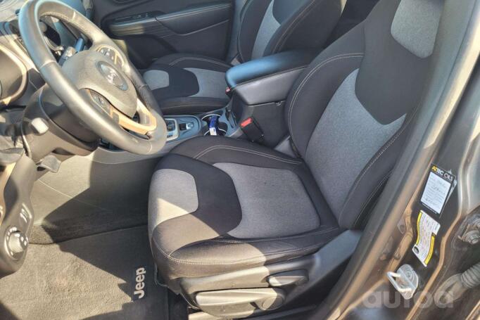 Jeep Cherokee KL SUV 5-doors