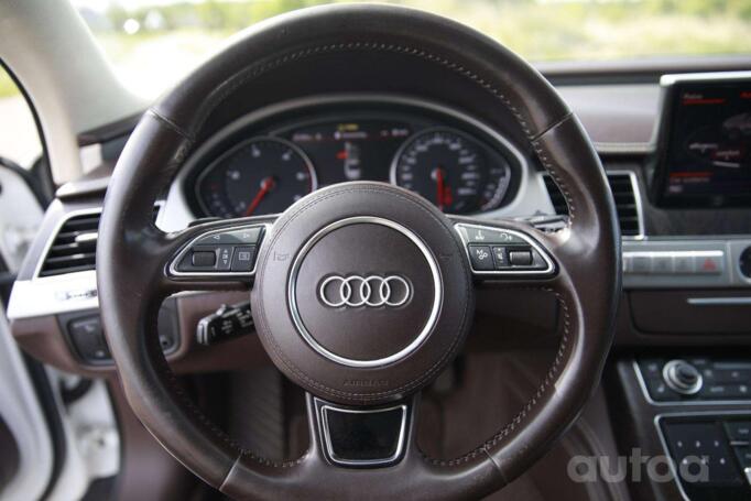 Audi A8 D4/4H Sedan