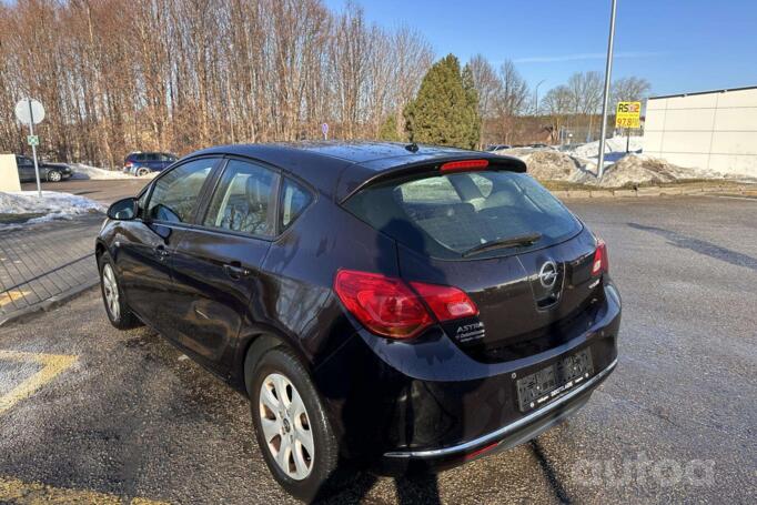Opel Astra J [restyling] Hatchback 5-doors