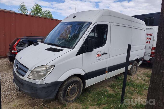 Mercedes-Benz Sprinter Second generation
