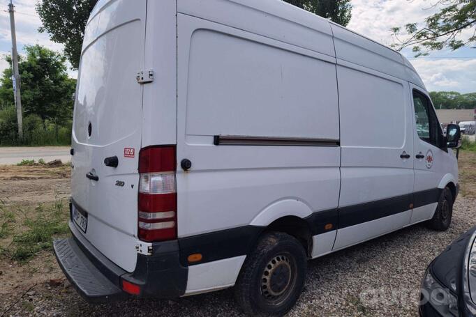 Mercedes-Benz Sprinter Second generation