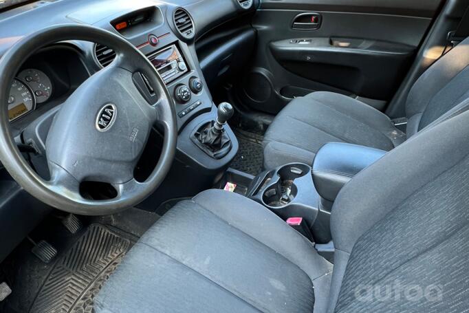 Kia Carens 3 generation Minivan