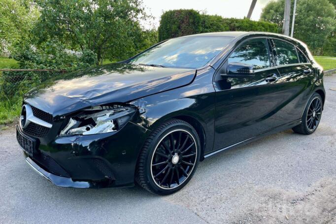 Mercedes-Benz A180 2016