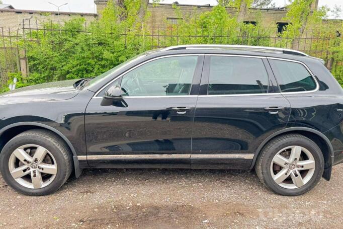 Volkswagen Touareg 2 generation Crossover