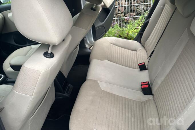 Volkswagen Polo 5 generation Hatchback 5-doors