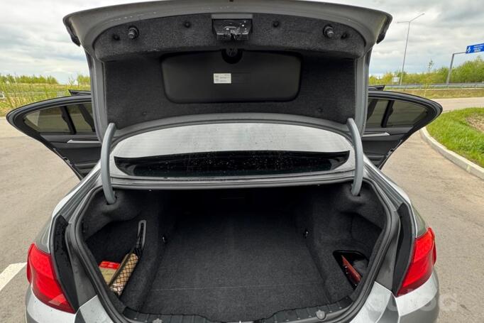 BMW 5 Series F07/F10/F11 Sedan