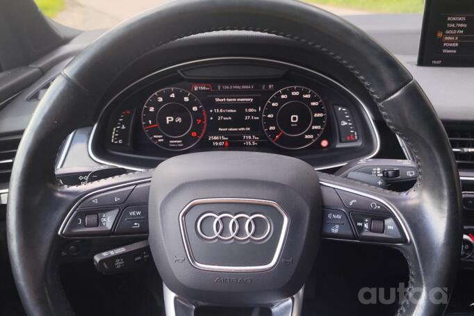 Audi Q7 4M Crossover