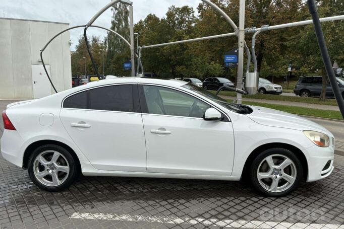 Volvo S60 2 generation Sedan