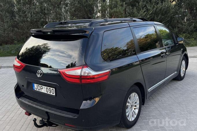 Toyota Sienna 3 generation Minivan 5-doors