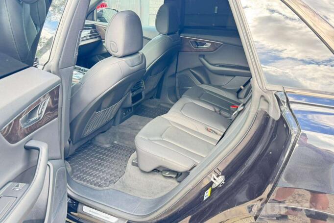 Audi Q8 1 generation Crossover