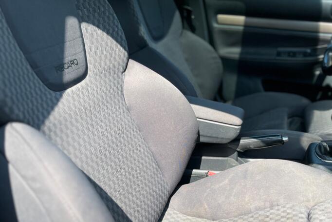 Audi S4 B5/8D Avant wagon 5-doors