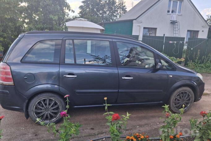 Opel Zafira B Minivan 5-doors