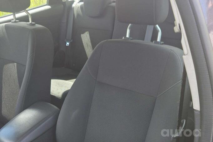 Ford Focus 3 generation [restyling] Hatchback 5-doors