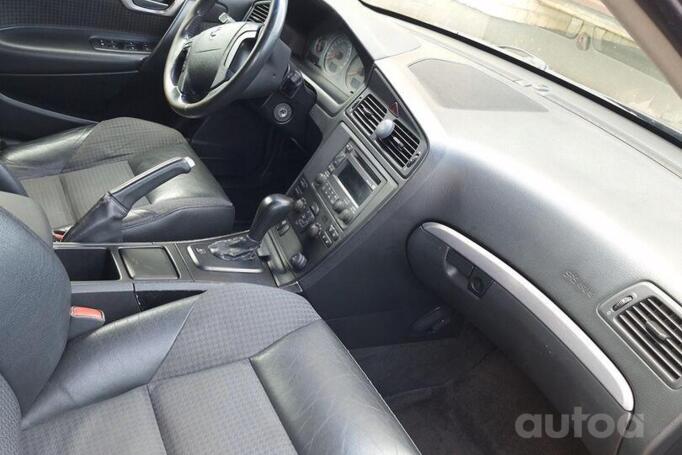 Volvo V70 2003