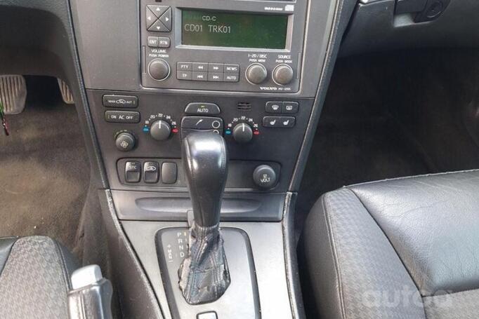 Volvo V70 2003