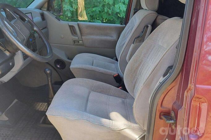 Volkswagen Multivan T4 Minivan