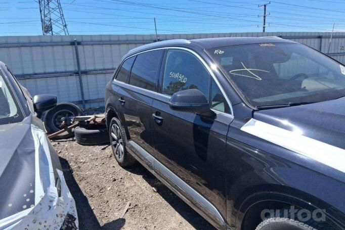 Audi Q7 4M Crossover