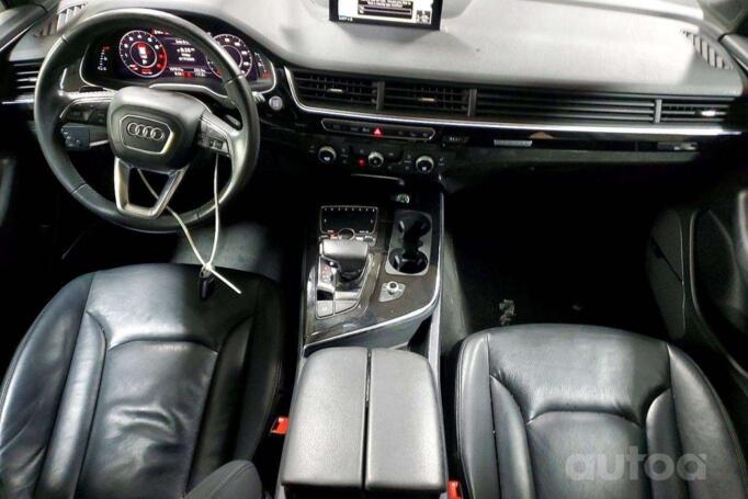 Audi Q7 4M Crossover