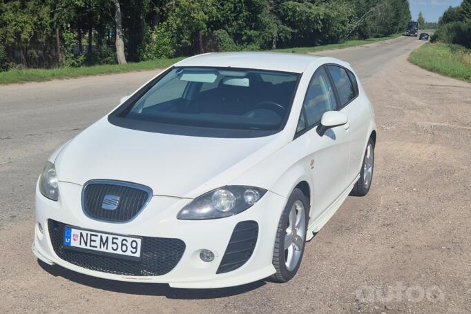 SEAT Leon 2 generation Hatchback 5-doors