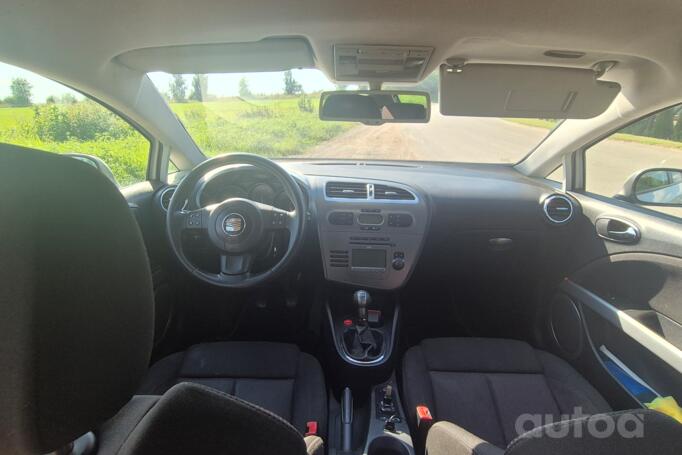 SEAT Leon 2 generation Hatchback 5-doors