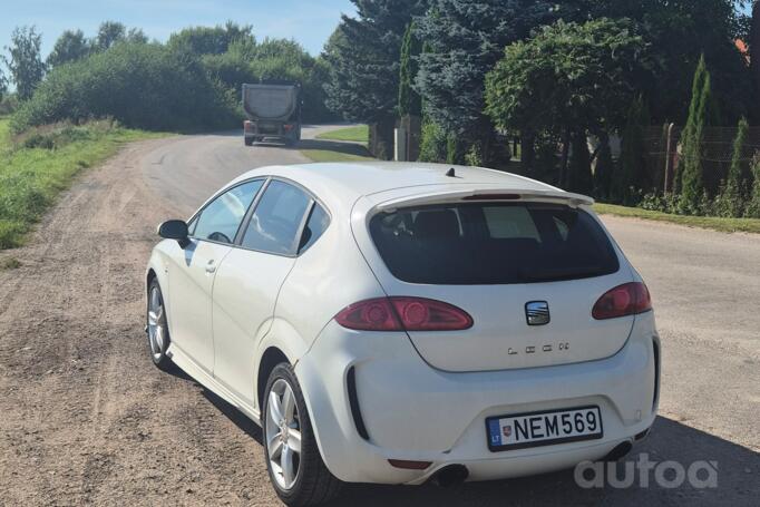 SEAT Leon 2 generation Hatchback 5-doors