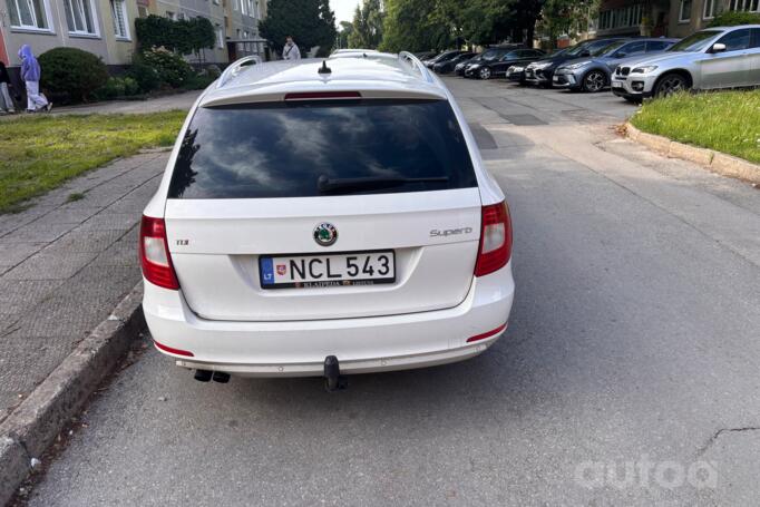 Skoda Superb 2012