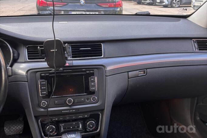Skoda Superb 2012
