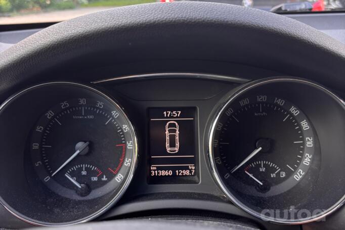 Skoda Superb 2012