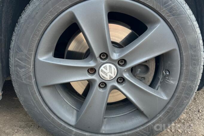 Volkswagen Passat B6 wagon 5-doors