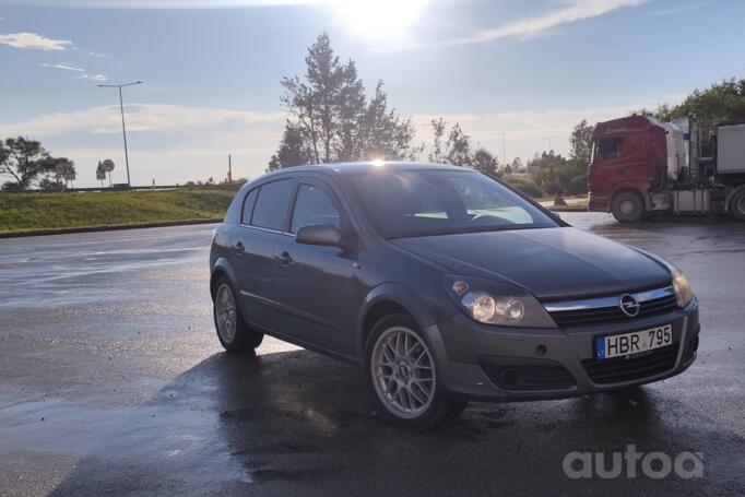 Opel Astra H Hatchback