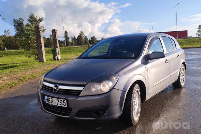 Opel Astra H Hatchback