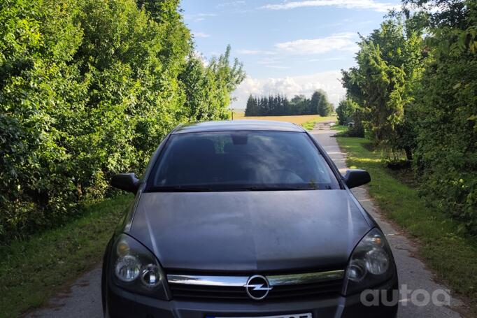 Opel Astra H Hatchback