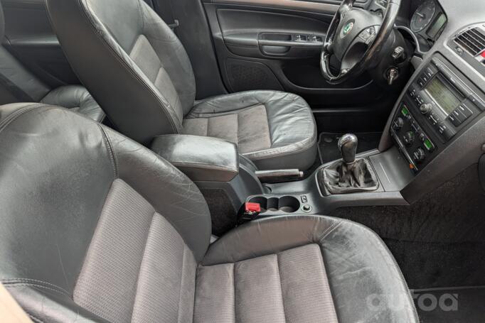 Skoda Octavia 2 generation Combi wagon 5-doors