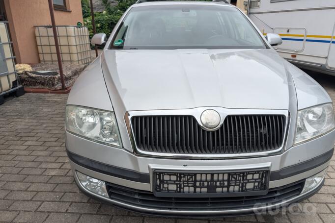 Skoda Octavia 2 generation Combi wagon 5-doors