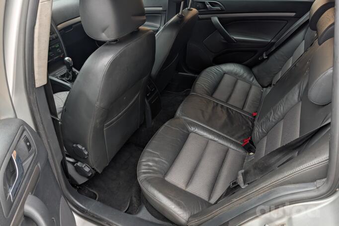 Skoda Octavia 2 generation Combi wagon 5-doors