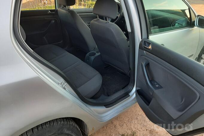 Volkswagen Golf 5 generation Hatchback 5-doors