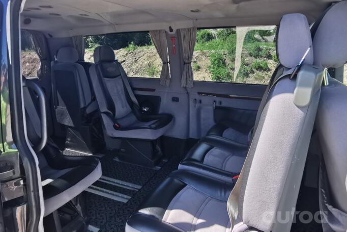 Volkswagen Transporter T5 Minivan 4-doors