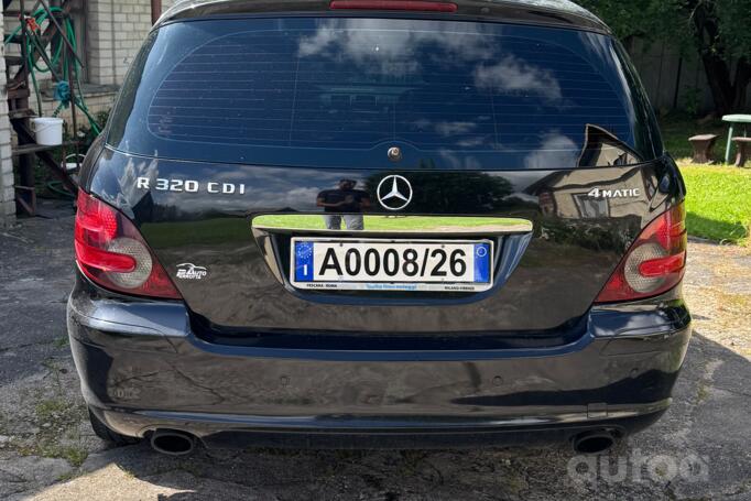 Mercedes-Benz R-Class W251 Minivan