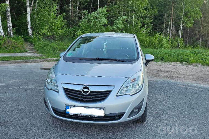 Opel Meriva 2 generation Minivan