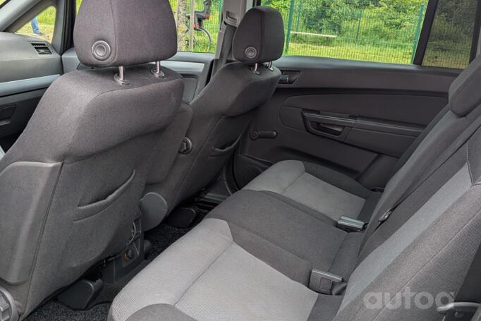 Opel Zafira B Minivan 5-doors