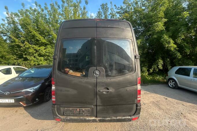 Mercedes-Benz Sprinter Second generation