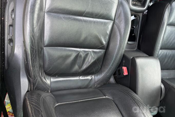 Volkswagen Tiguan 1 generation [restyling] Crossover