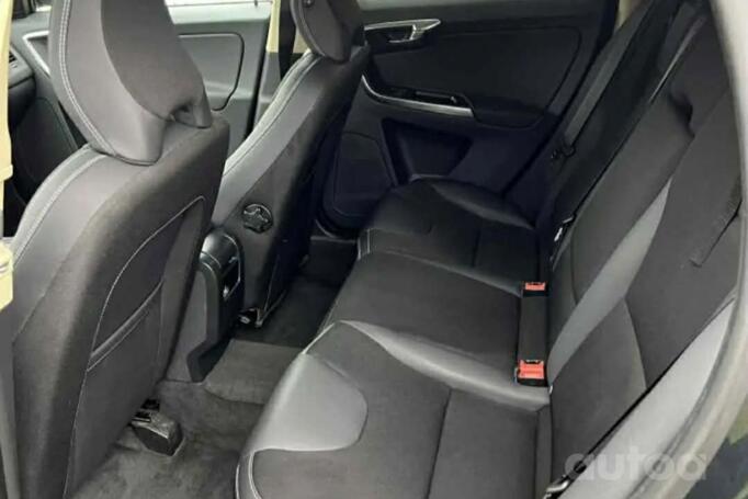 Volvo XC60 1 generation Crossover