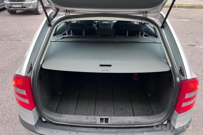 Skoda Octavia 2 generation Combi wagon 5-doors