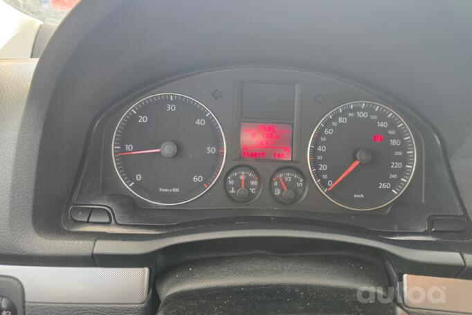 Volkswagen Golf 5 generation Hatchback 5-doors