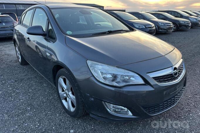 Opel Astra H [restyling]