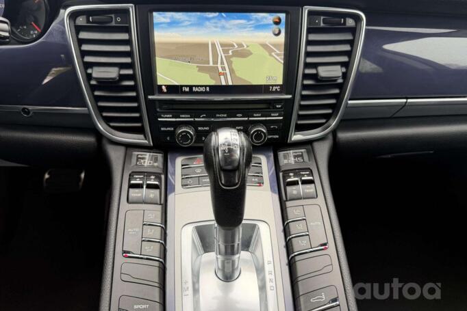 Porsche Panamera 970 Liftback